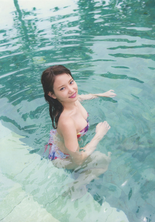 voz48reloaded:  Nagao Mariya 1st Photobook 「Utsukushii Saibo」  