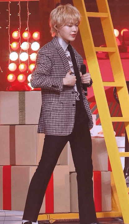 Hi! Could You Make A Be There For Me Yuta Gif? I Haven't Cone Across Many Recently, He's Seriously Underrated