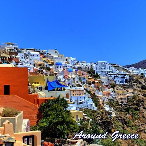 Santorini really is one of the most beautiful and unique islands, not just in Greece, but in the ent