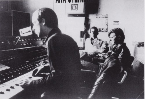 platonicblog:  Brian Eno, Robert Fripp, and David Bowie. 