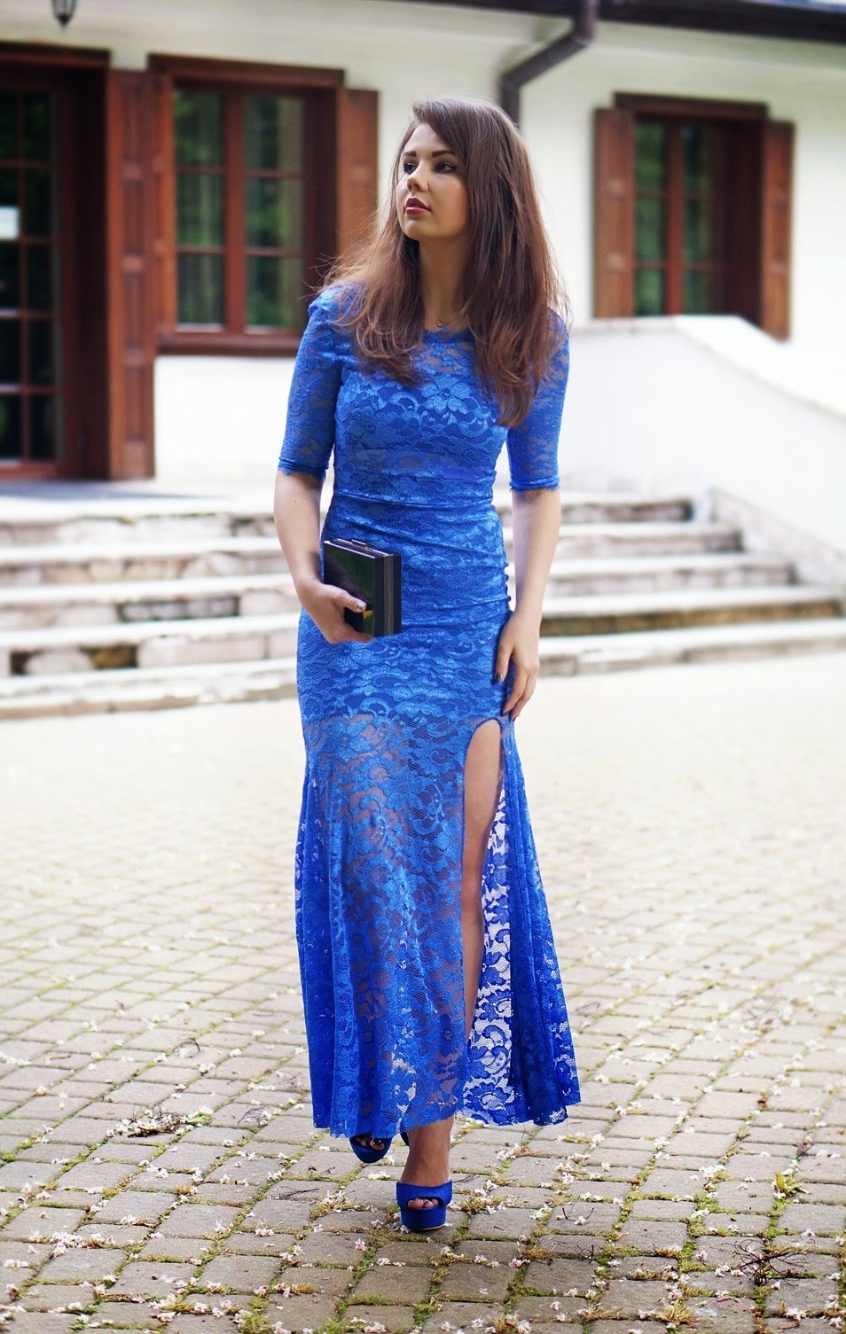 ph1lm:  (via A PIECE OF ANNA: BLUE LACE DRESS)