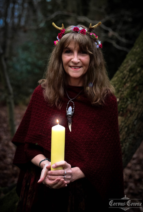 YuleWe wish you all a wonderful Yuletide/Christmas!Model: Tracey Photo: @hart-heartAntler Neckl