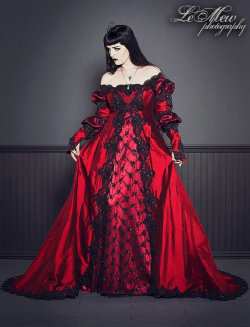 victorian-goth:  Victorian goth http://victorian-goth.tumblr.com/