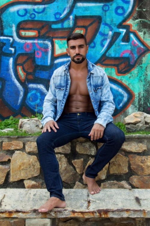 bambam62:  Guilherme Trusting by Gustavo Bastos