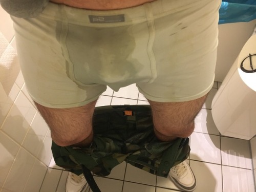 sk8erpigvienna:First order of business at work: pissing my shorts and cleaning the toilet with my hoodie