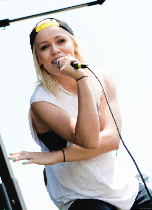 paramorre:  [8/100] Favourite Pictures of Jenna McDougall [Credit]