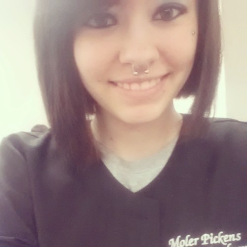 Hai. #girl #cosmetology #school #bored #dermal #septum #cometalk #bored