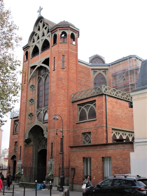  Saint-Jean de Montmartre is an Art Nouveau church at the foot of the Montmartre hill in Paris.  It 