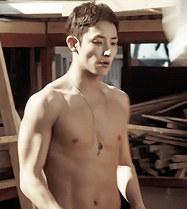 kimwoobinseyebrows:  Carpenter Soohyuk 