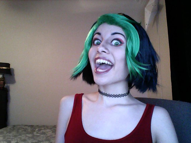 deathrocket:  [ yaaaaay i did it! makeup test for firecracker jinx! ]