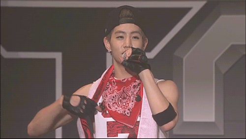 hairykpoppits:  igotgot7:sweaty armpit ;)  Mark spreading armpit’s loveiziz