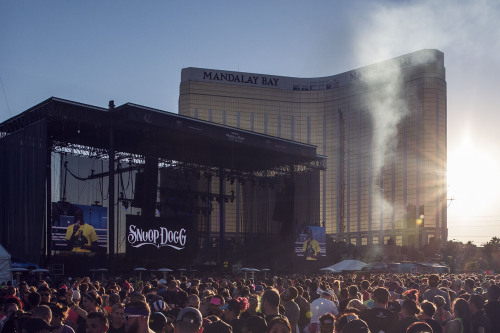 lasvegas:  We ran like the wind at the 2016 Rock ‘n’ Roll Marathon. 🏃👟