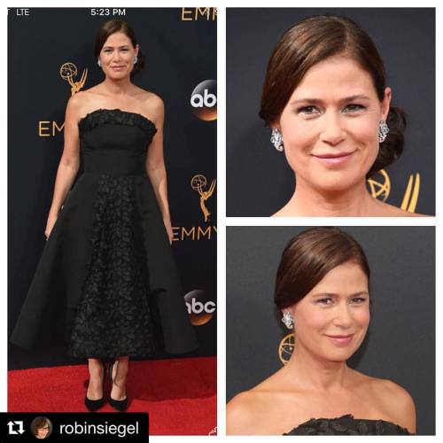 Repost from @robinsiegel “Love her #smile! #emmys2016 #nominee #mauratierney #redcarpet #beaut