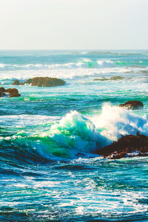 lagunavibe: Crashing Waves