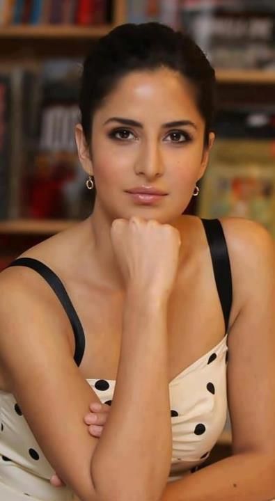 naughtyjulia:  world-ethnic-beauty:Katrina Kaif Sexy with polka dots