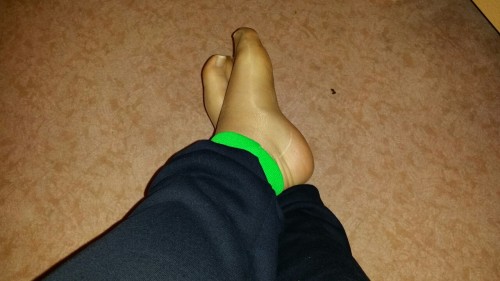 My male feet in 15den nylon socks