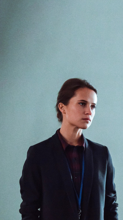 Alicia Vikander characters lockscreenslike/reblog if you use/save