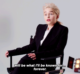 rubyredwisp:Emilia Clarke recreates stock photos (x)