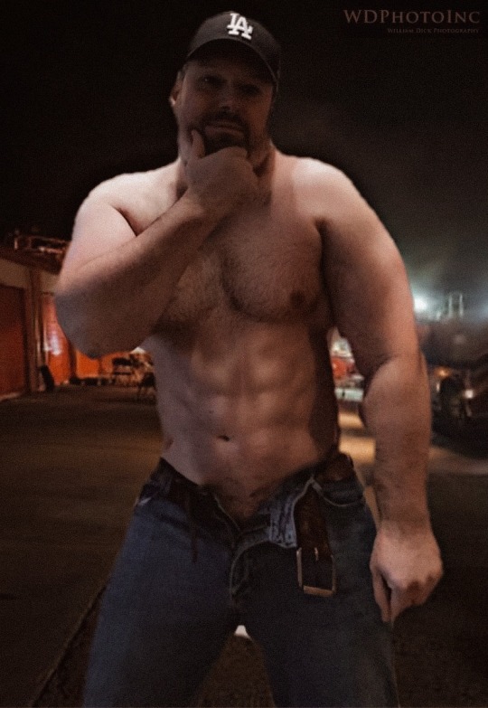Beefy Stocky Hairy Men Beefy Stocky Hairy Men