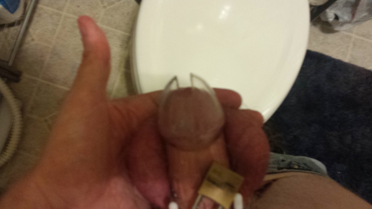 ultrachastitykara:  Finally back in my cage.  It felt really weird not being in