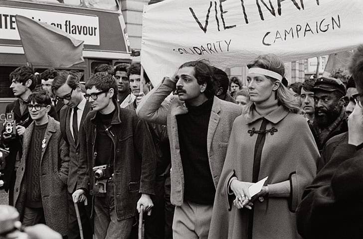 variablenebula:    Stephen Hawking marching with Vanessa Redgrave and Tariq Ali against