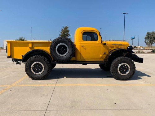 hisflyheart:  jacdurac:  Dodge Power Wagon