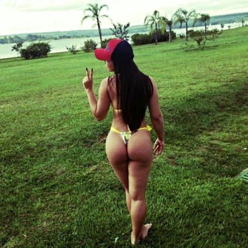 relatoriosemanal:  Instagram bitches - Brazilian @anninhaluisa http://relatoriosemanal.tumblr.com -ass 