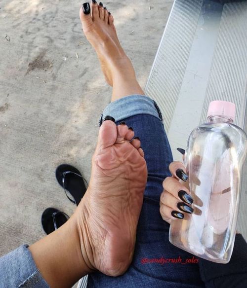 jfc223:  @candycrush_soles @candycrush_soless #pies #pied #pieds #piedini #pés #pezinhos #barefoot #feet #foot #wrinkles #yogafeet #feetlovers #footporn #feetporn # #footmodel #feetmodel #footfetishnation #footfetish #feetlovers #prettyfeet #prettytoes