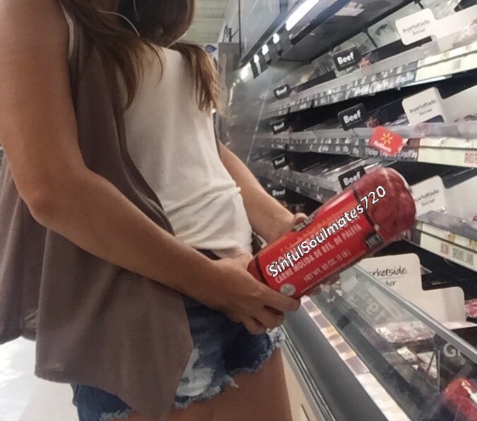 sinfulsoulmates720:  My pet found her a new partner.