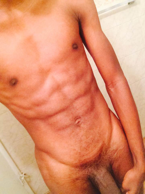 traps-n-trade:  Submission: Snapchat: YungWildFree92  Traps-N-Trade: Follow, Reblog and Share! The BEST blog on Tumblr for dat Thug dick. All street, tatted, masculine, prettyboy, ass splittin BIG DICK shit with no junk advertising or bullshit. Get butt