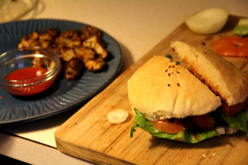 opinionatedcheese:  amy-lynnn:  opinionatedcheese:  thetafari:  ITAL DONT STOP !! - Seitan “Chicken” Cutlet Sandwich on Homemade Flax Bun, served with Seasoned Baked Potato Fries and Homemade Organic Ketchup !! Give Thanks !!! Homemade KetchupIngredients