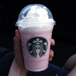 tonghtalive:  im in love