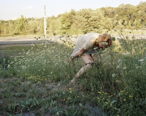 newyorker:“The Lawless Energy of Teen Girls” reflects on Justine Kurland’s photo series “Girl Pictur