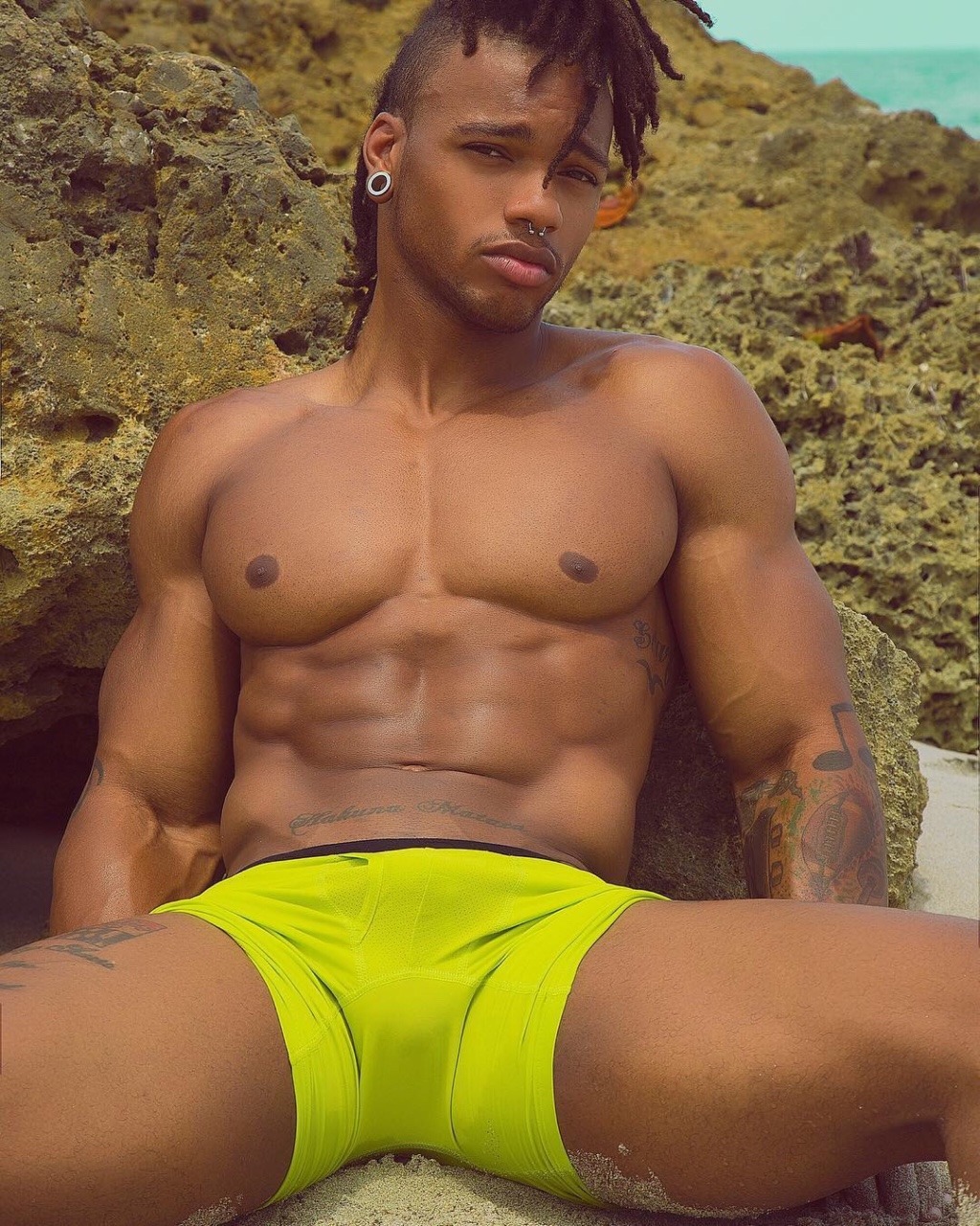 olliesboy:  Seth Holbrook  📸: Aman Lexidor 