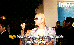 hello-katy:   Katy Perry and Riff Raff leaving the VMAs. 