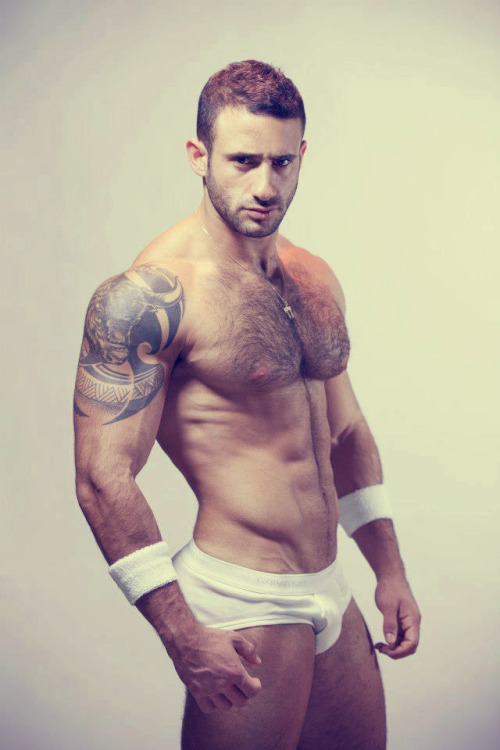 underwunder: Follow me @underwunder 50000 photos and counting!