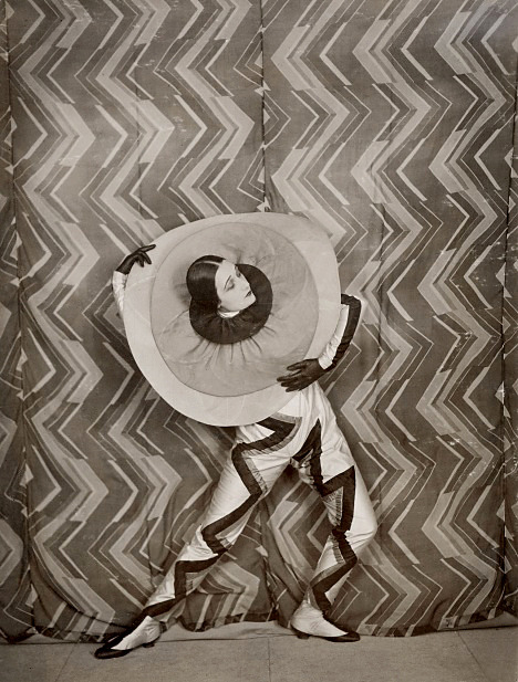 Lizica Codreanu wearing the Pierrot-Éclair costume designed by Sonia Delaunay, on the set of René Le
