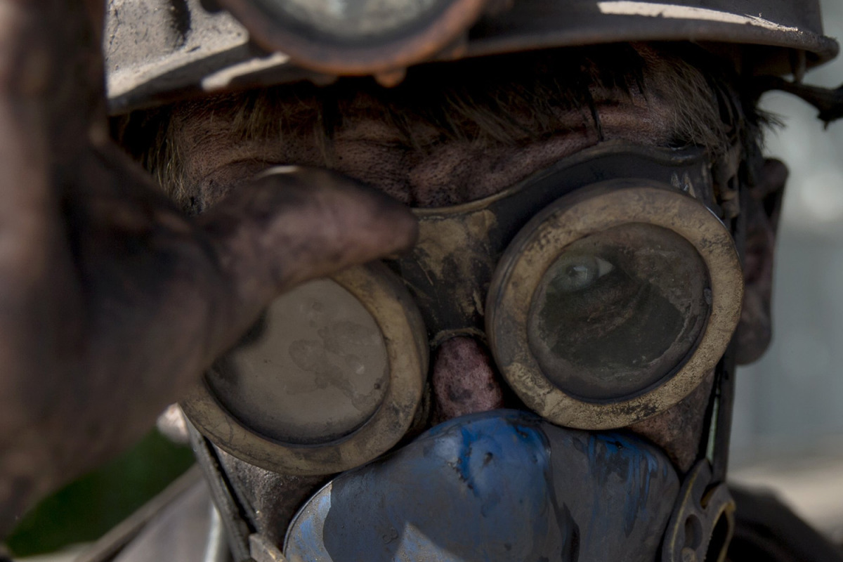  Photo:  Vadim Ghirda—AP Pictures of the Week: May 16 - May 23 A Ukrainian coal