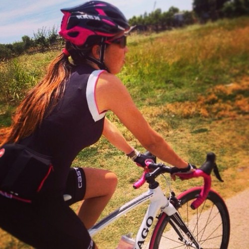 dfitzger: By @neusins: #bike #bikegirl #bikewoman #bikeporn #castellicycling @castellicycling #kask 