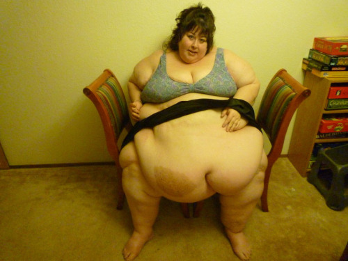 djcibao:  ssbbw jiggly(aka lori)#thanks supersizedbombshells.com
