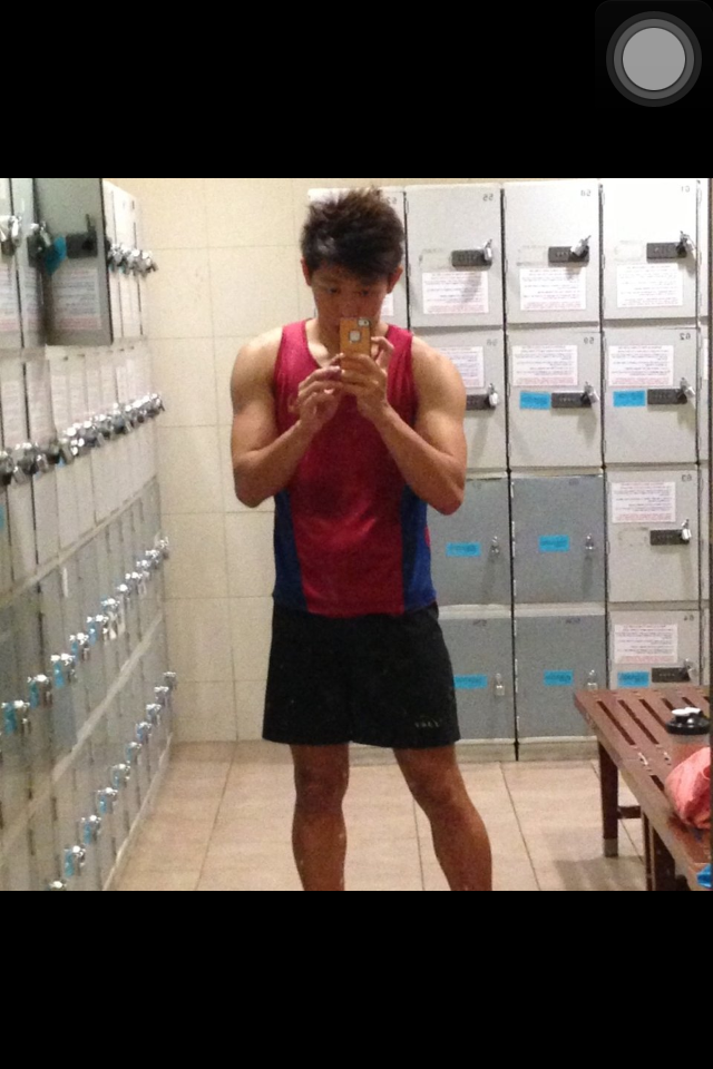 justshootit:  WHo is that SG hottie?!?