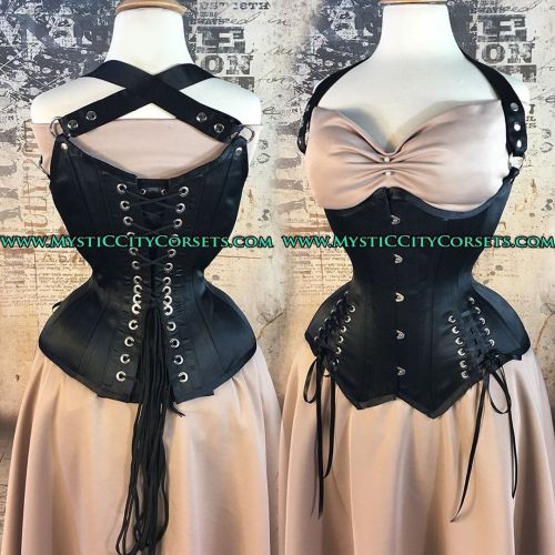 MCC124 www.mysticcitycorsets.com #corset #waisttraining #waisttrainingcorsets #steelboned #steelbone