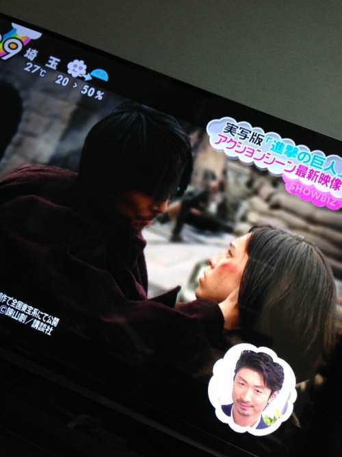 Levi…I mean, SHIKISHIMA, apparently kisses Mikasa in the live action films.  (Via hituzi2gou on Twitter)  I—–/is dead/  Am on mobile and will fix this post later @__@