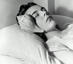 earthereal:Nina Leen and vintage headache