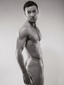 theheroicstarman:  Harry Judd’s amazing bum in Attitude Magazine 