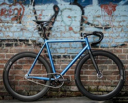 nauj-aral-the-one: hizokucycles: #Repost from @bikepunkberlin - “BAAW!” by @vandale_in_sandalen #bik