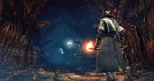 abyssgravelord:  lordranandbeyond:  New Bloodborne screenshots from Famitsu!  euphoric hats confirmed! 