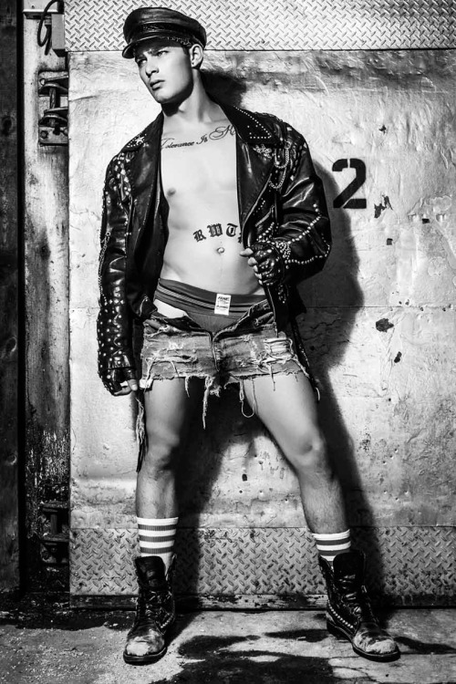 mansexfashion:  Man+Sex=Fashion Enjoy on Facebook https://www.facebook.com/ManSexFashion 