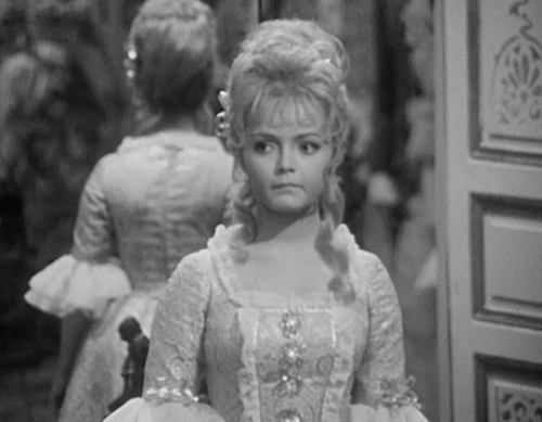 valerieandherweekofwonderz: „Mlha přede mnou, mlha za mnou.“Popelka / Cinderella (1969) dir. by Vlas