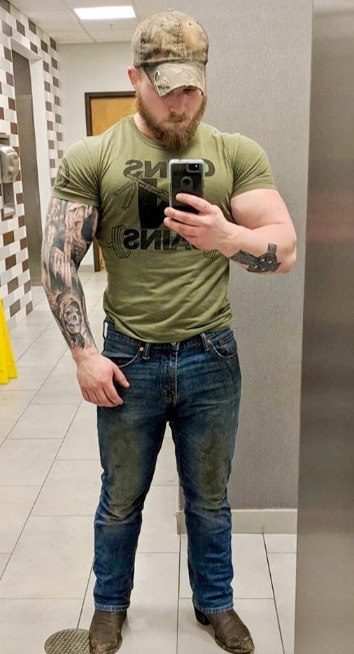 midwestgeekcock:Fuccckkk, dude, come hang on the ranch for a weekend….🔥🔥🔥🔥🔥